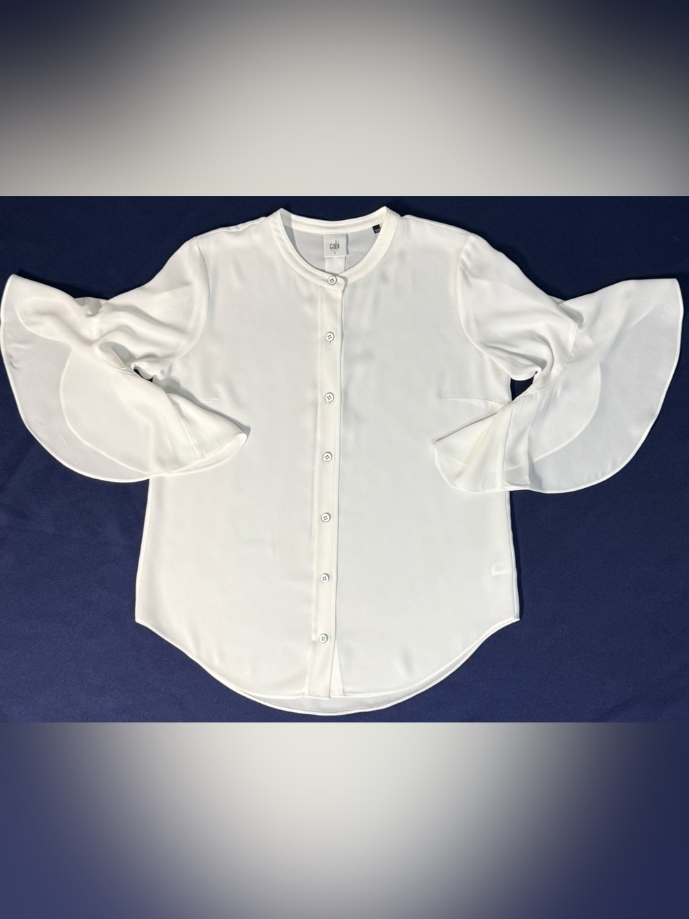 Cabi White Ideal Blouse Tiered Flutter Statement Sleeve Size Small - Picture 3 of 8